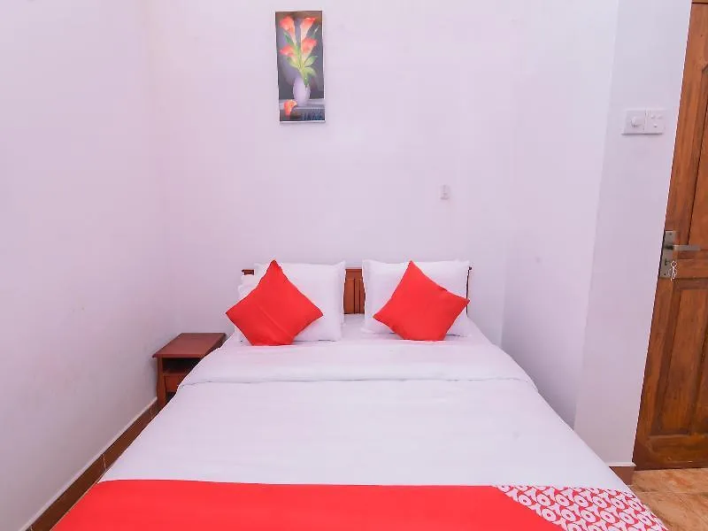 Red Star Kandyan Hotel